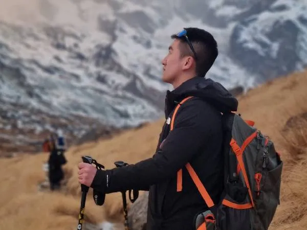 Beautiful trail condition of trekking annapurna base camp in november