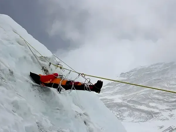 Everest Bodies