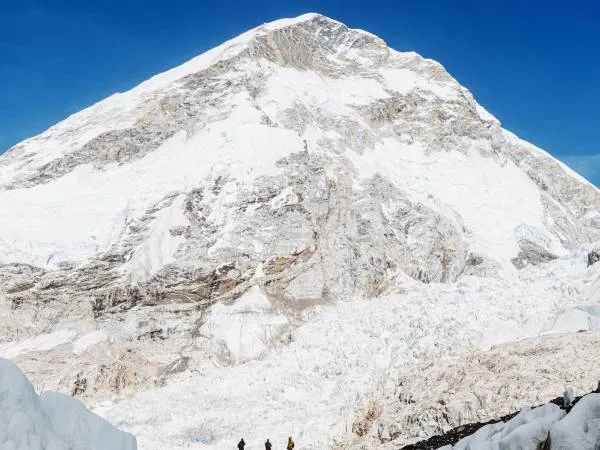 Mount Everest Chomolungma peak