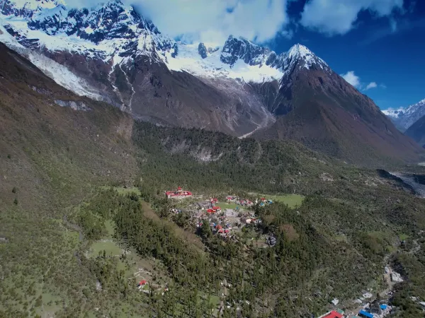 Samagaun aerial views of mountains