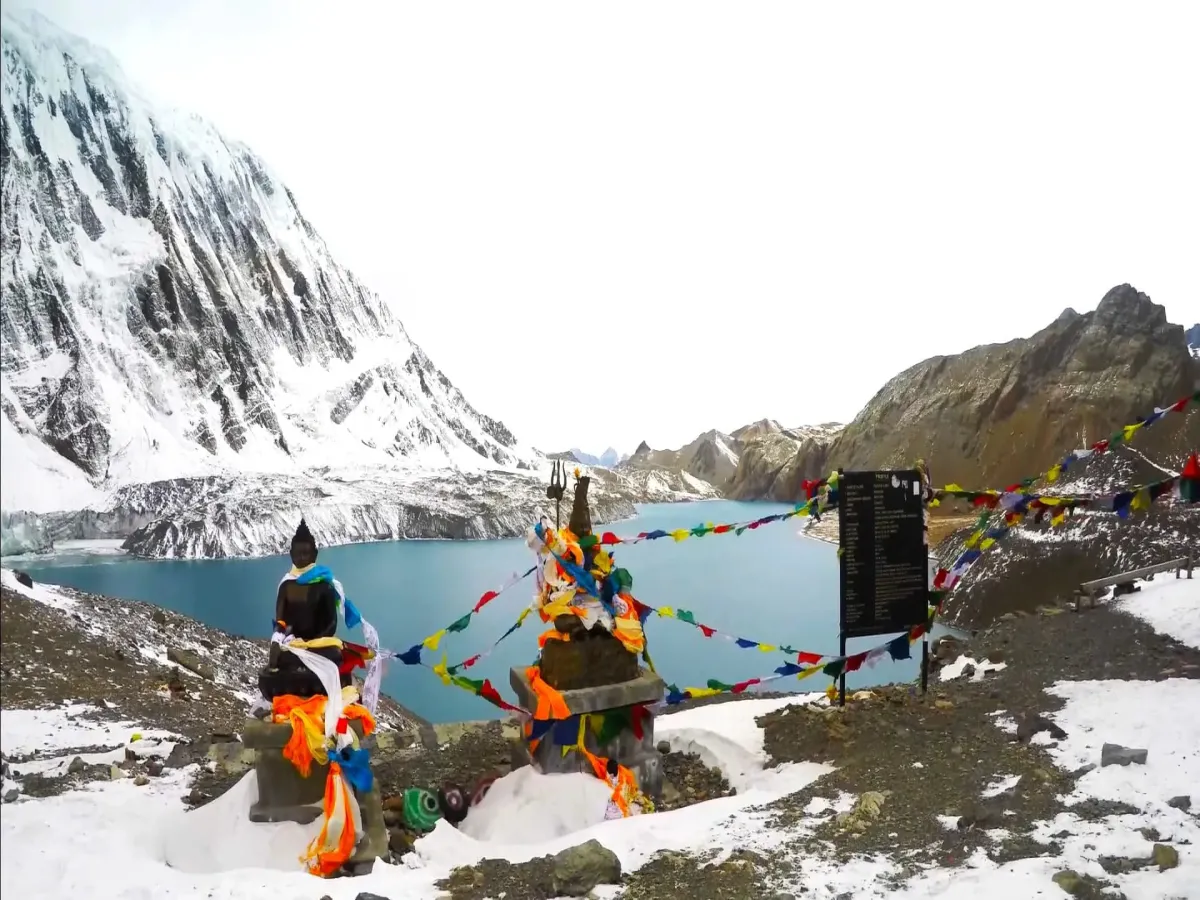 Lord Shiva and Lord Buddha Statue in front of Tilicho Lake