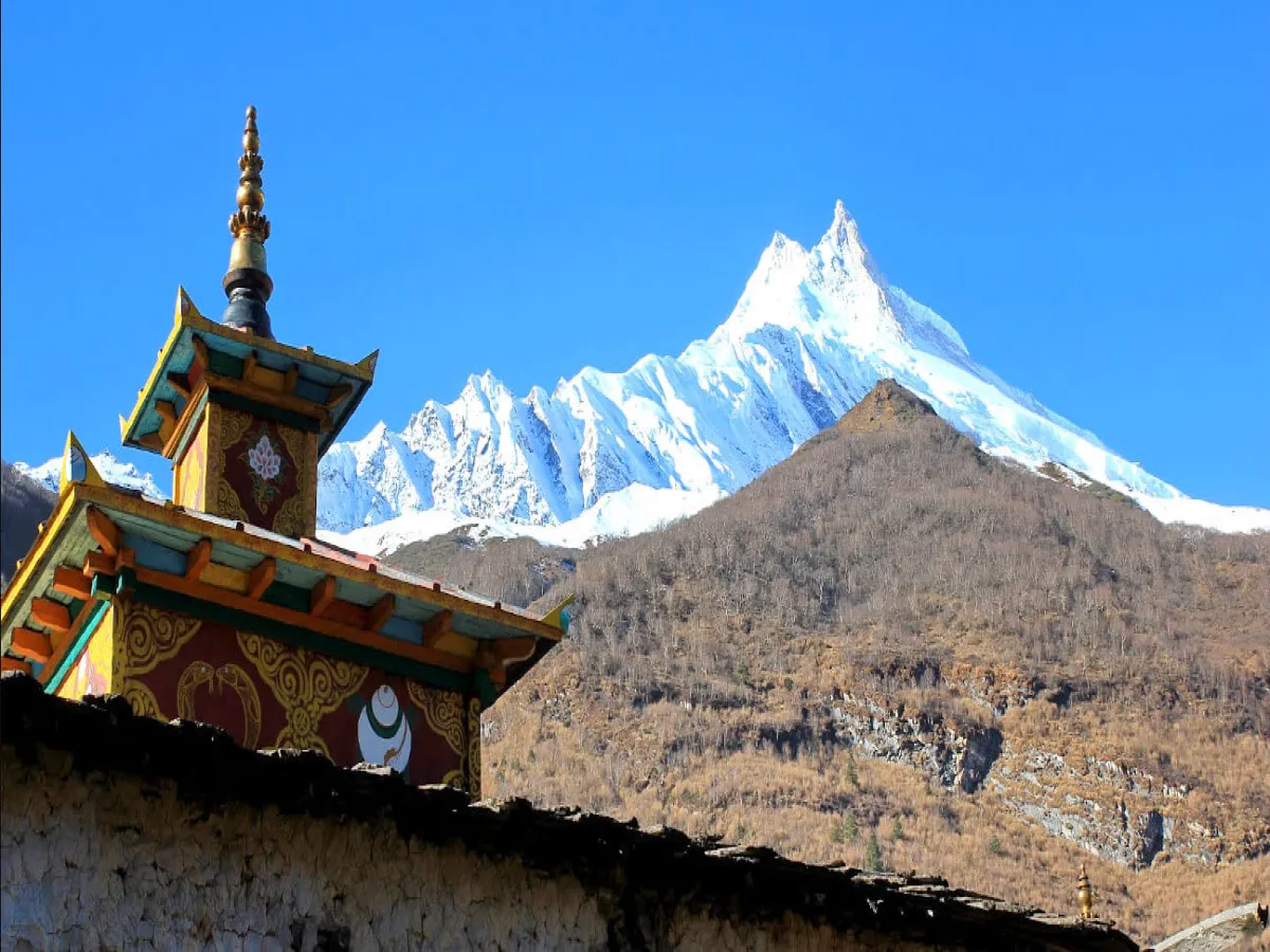 Manaslu peak seen from Samdo