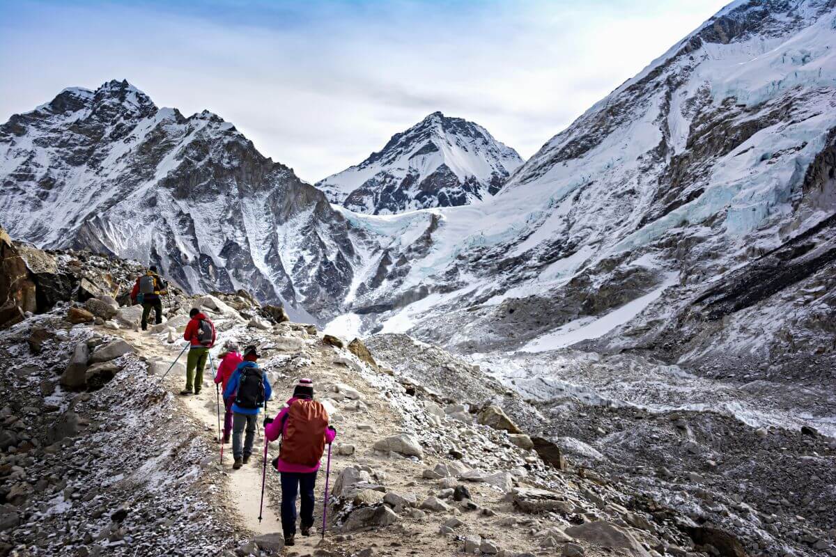 Trekker walking on ebc trail