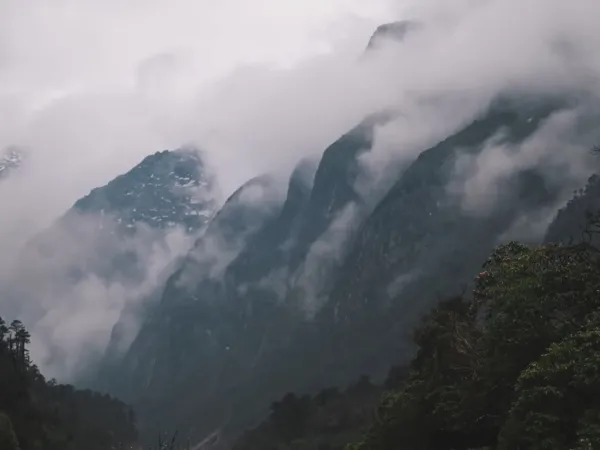 Beautiful Monsoon Rain Covering The Ridges Of Makalu Peaks