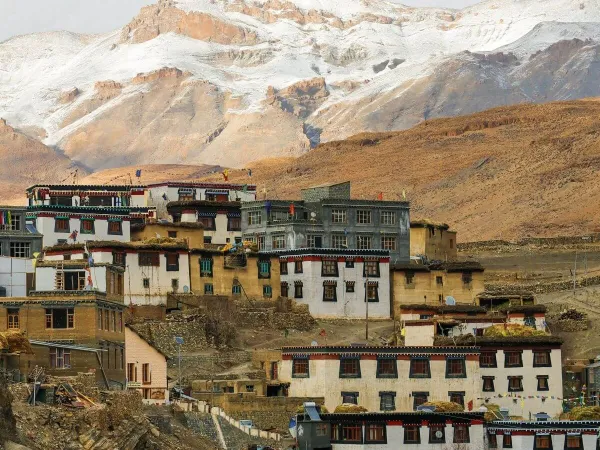 Beautiful Scenery Of Mustang Bacdrop Of Annapurna
