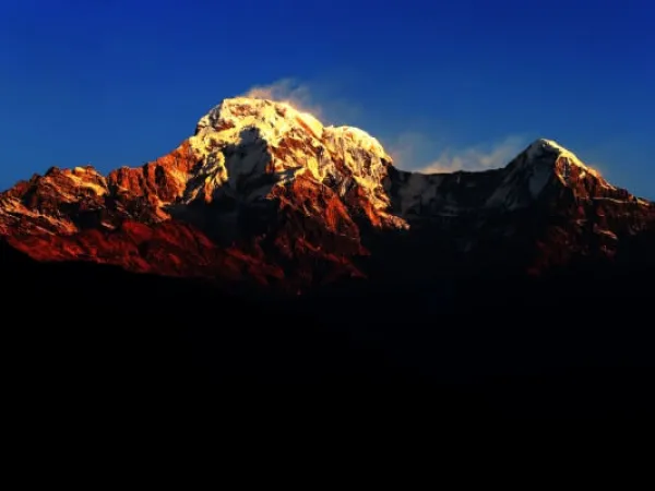 Beautiful Sunrise Over Annapurna Peaks 1