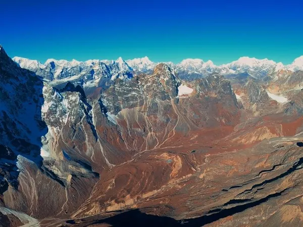 Cholatse Mountain Views From Helicopter