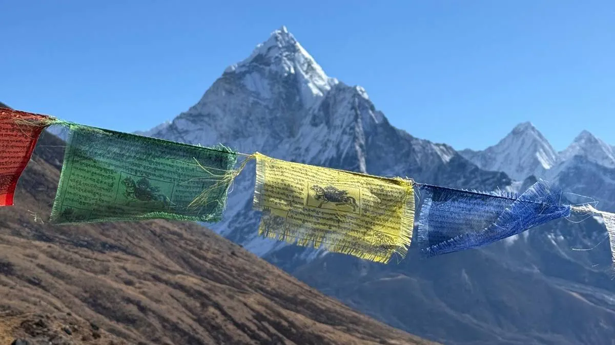 beautiful-views-from-thame-village-everest