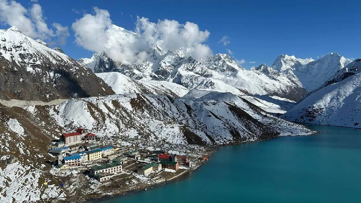 gokyo-lake-seen-from-gokyo-ri