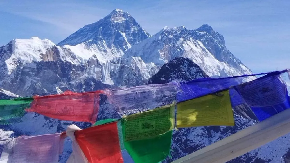 mountain-views-from-chola-pass