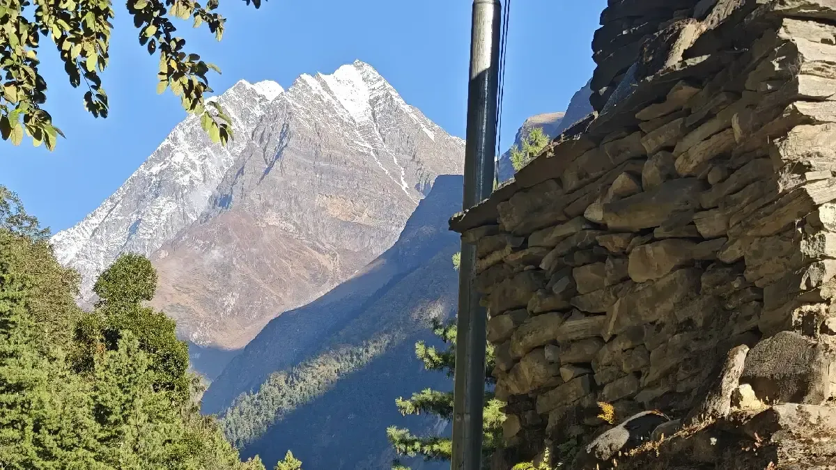 mountains-seen-from-namrung-village