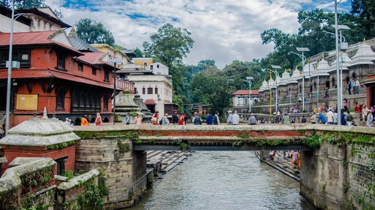 pashupatinath-temple-in-kathmandu-nepal