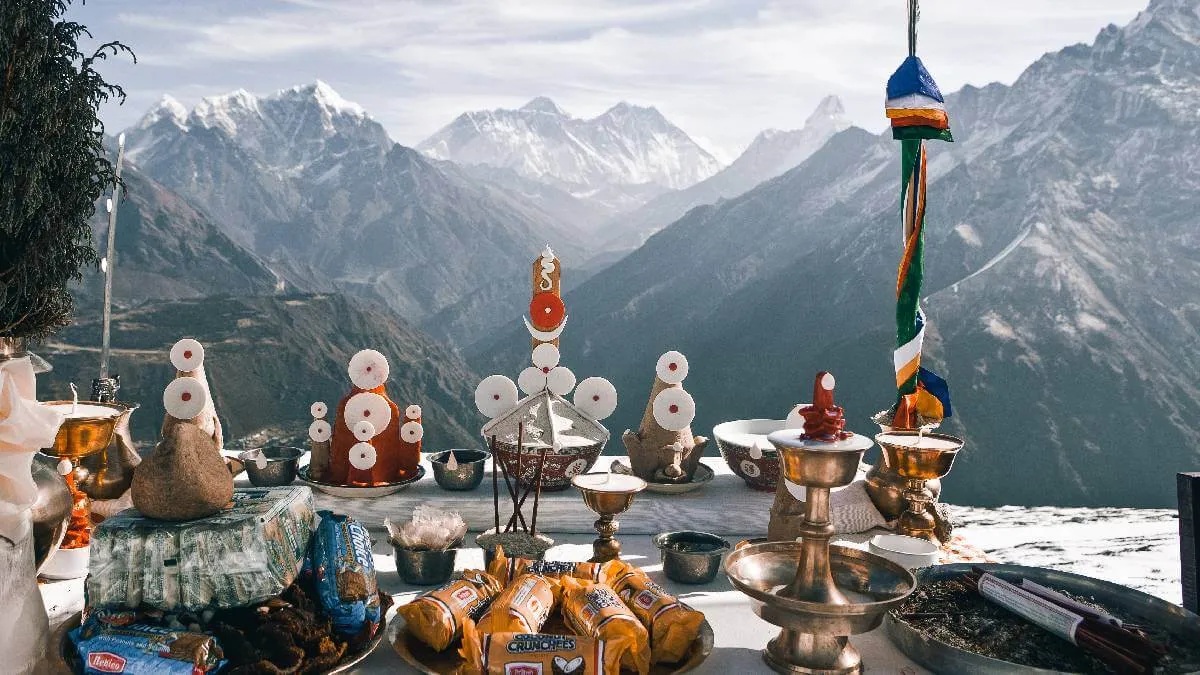 puja-ceremony-at-chukung