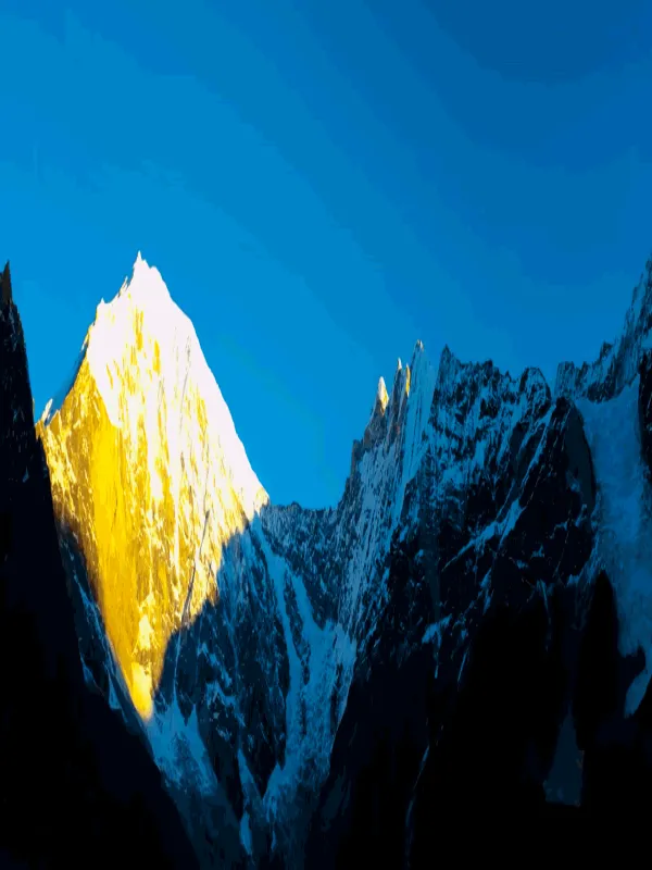 Sunrise over Langtang Mountains