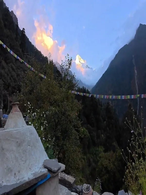 Sunrise over Ganesh Himal